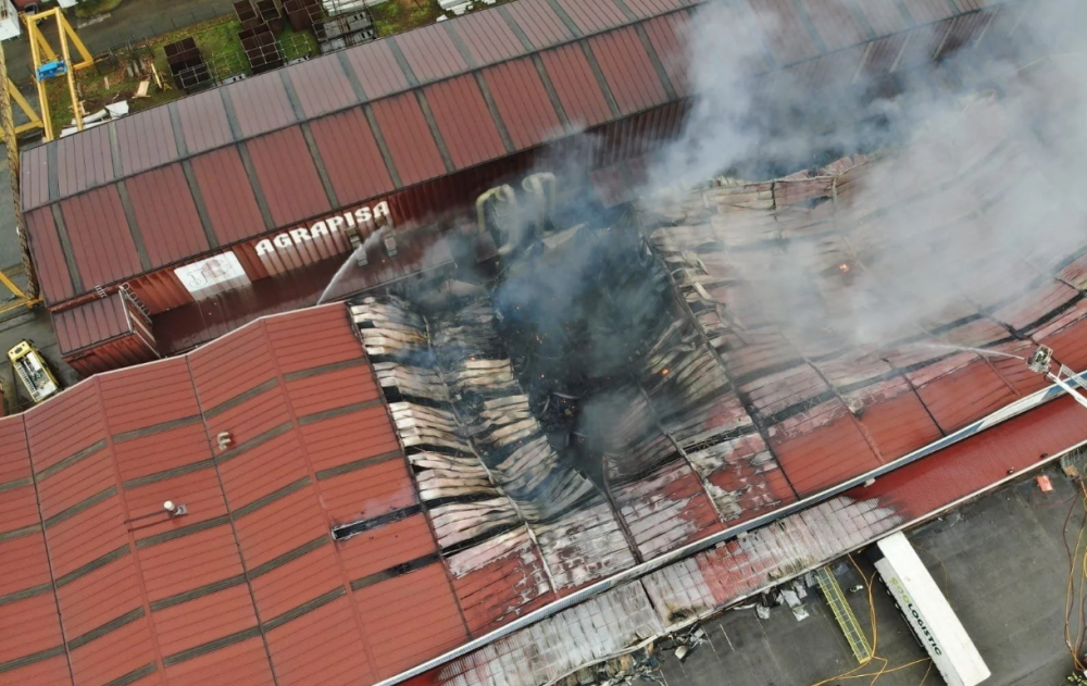 INCENDIO EN NAVES INDUSTRIALES 